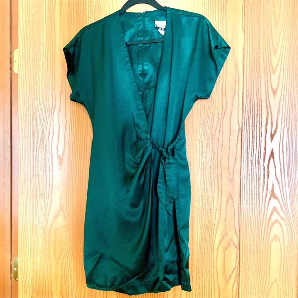 VINTAGE MARNIE WEST WRAP STYLE DRESSS SIZE 10 GREEN SHORT SLEEVES REAR ZIP SILKY